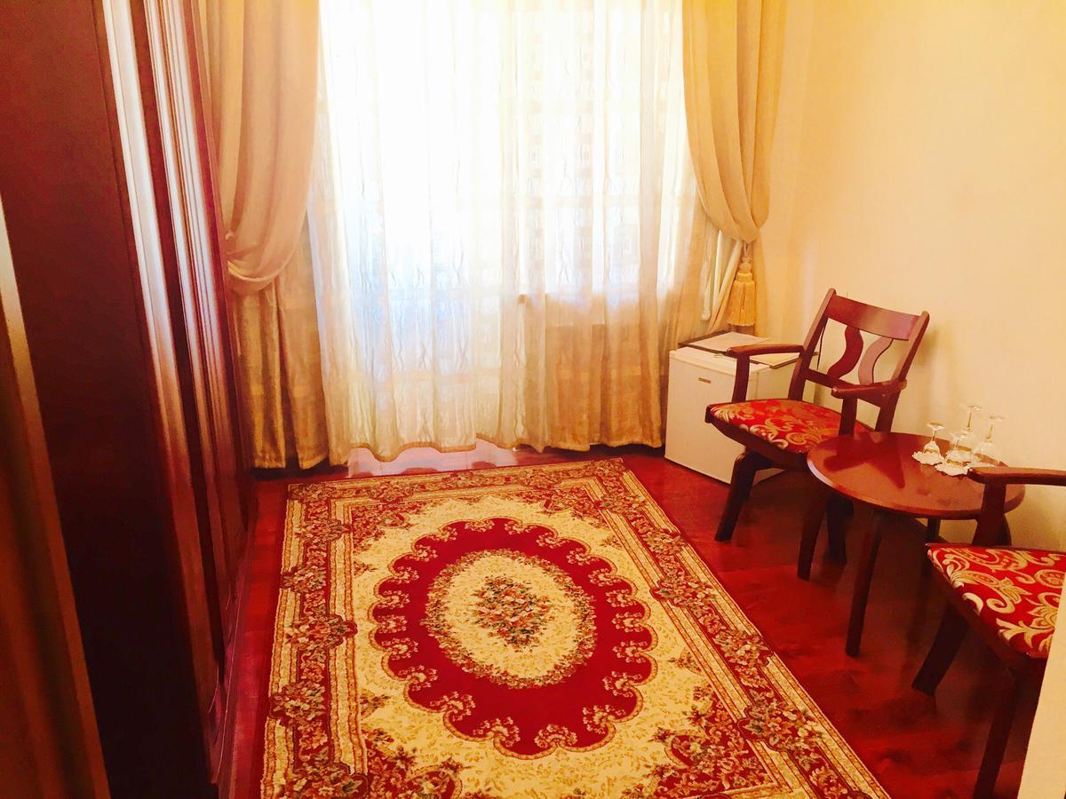 Hotel Ark Ms Тараз Екстериор снимка
