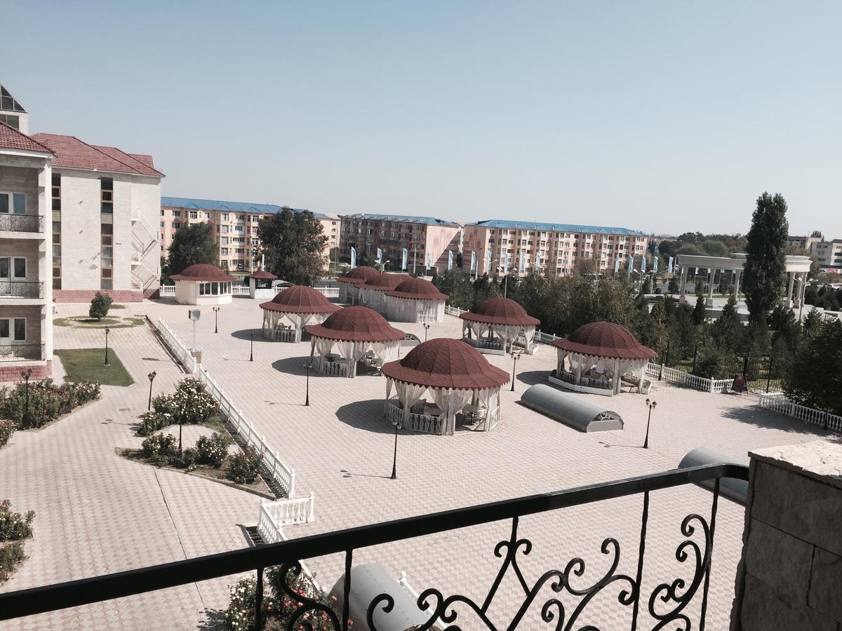 Hotel Ark Ms Тараз Екстериор снимка