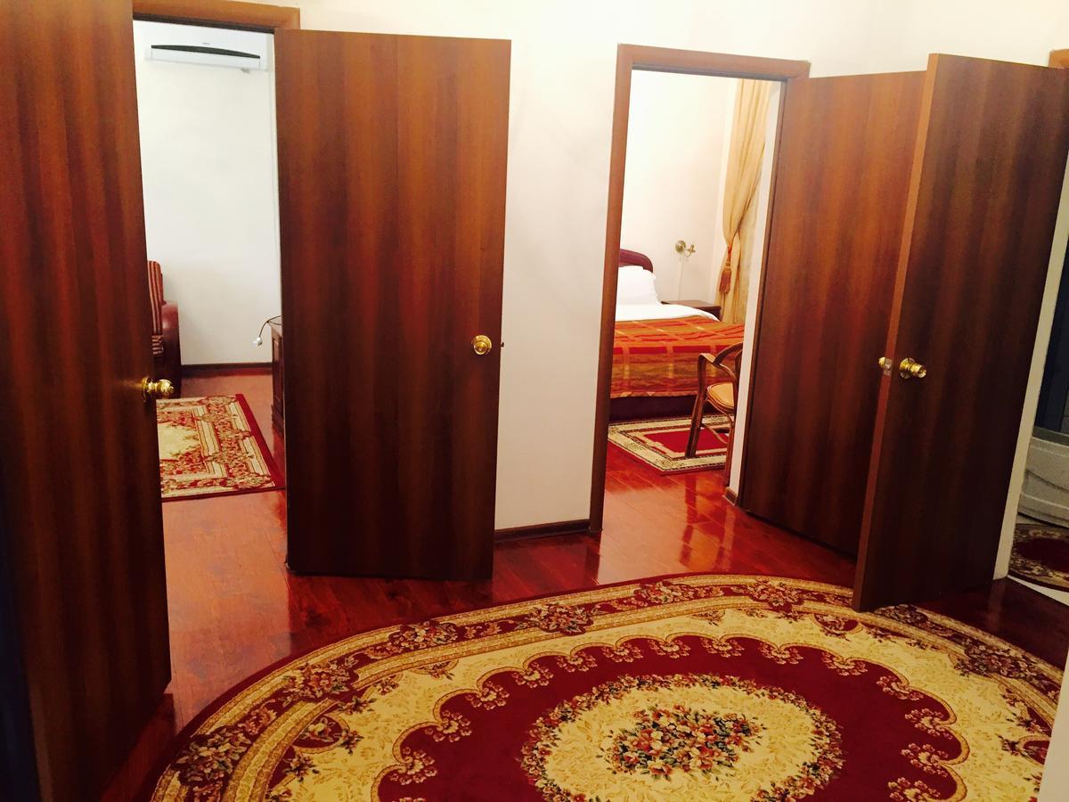 Hotel Ark Ms Тараз Екстериор снимка