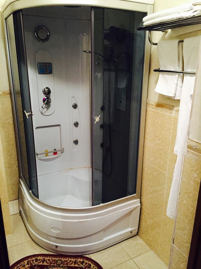 Hotel Ark Ms Тараз Екстериор снимка