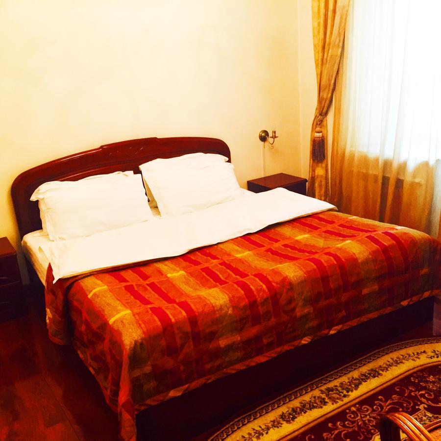 Hotel Ark Ms Тараз Екстериор снимка
