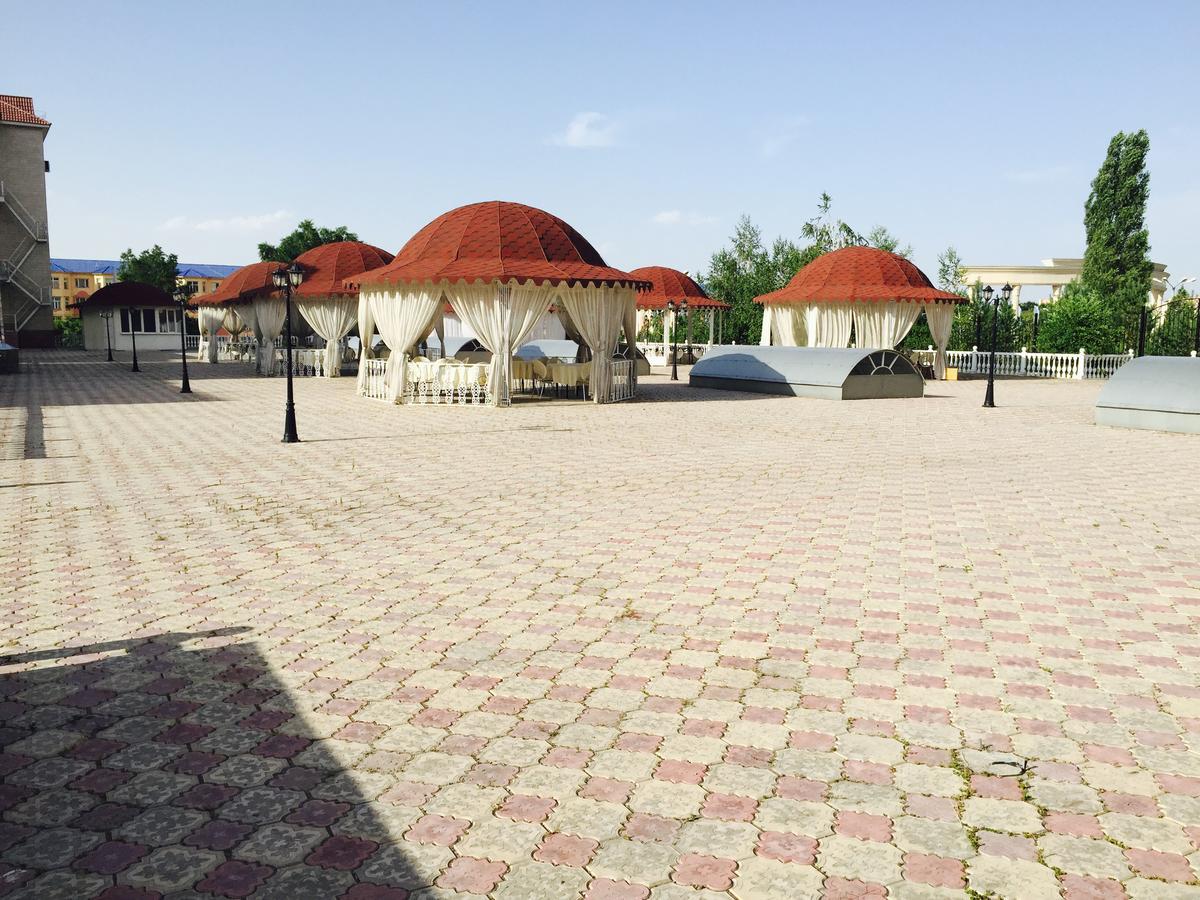 Hotel Ark Ms Тараз Екстериор снимка