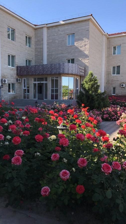 Hotel Ark Ms Тараз Екстериор снимка